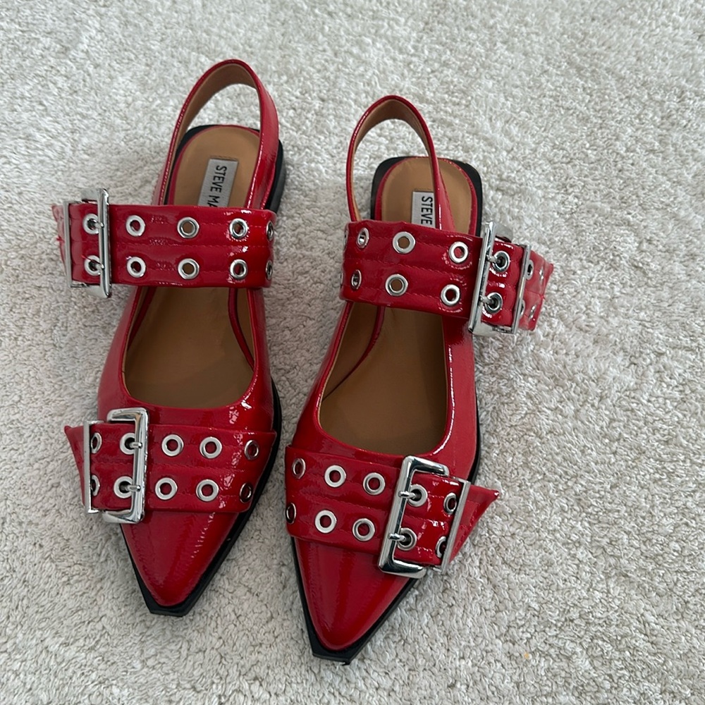Steve Madden Flat